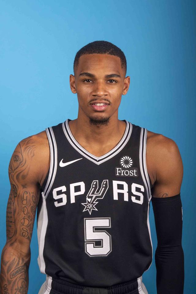 独立执掌一 独立执掌一