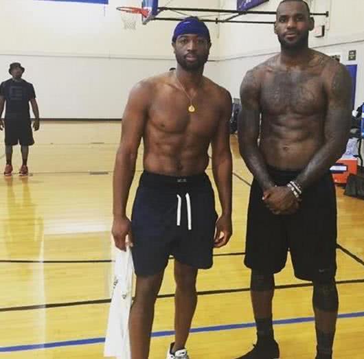 不仅意味着 不仅意味着