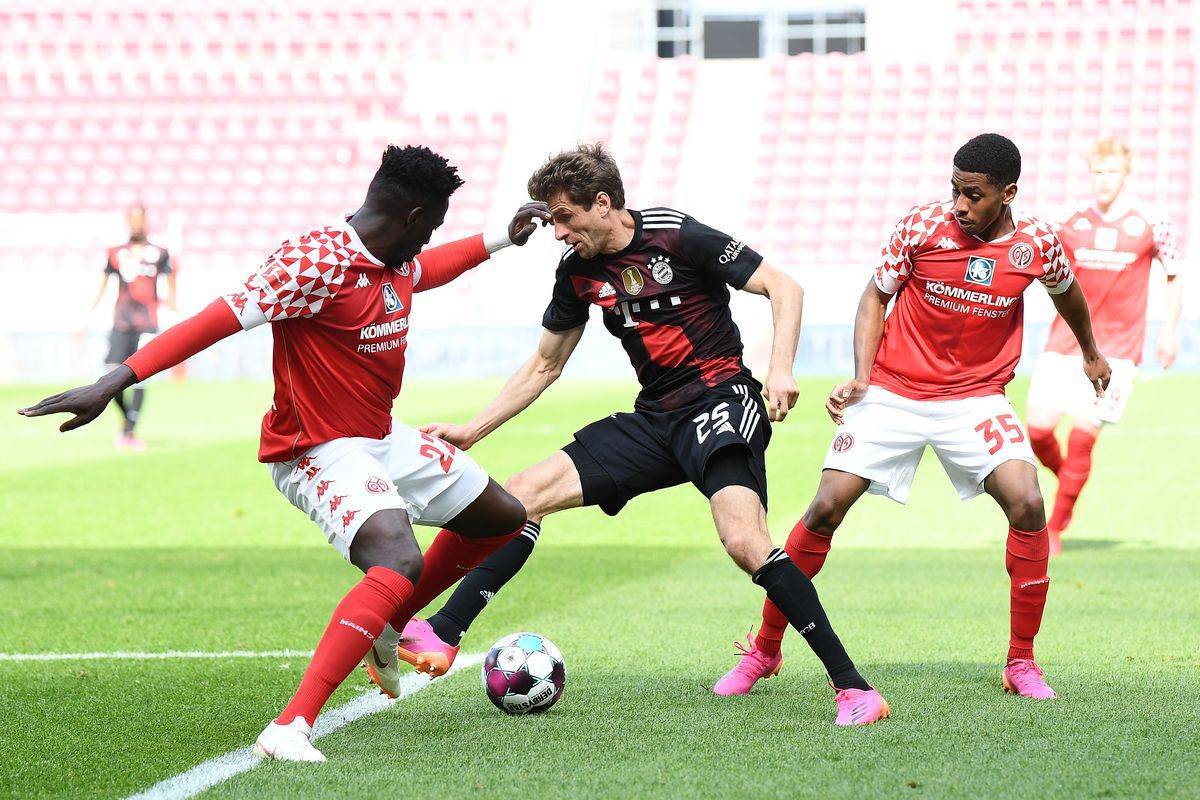 球迷们也期 球迷们也期