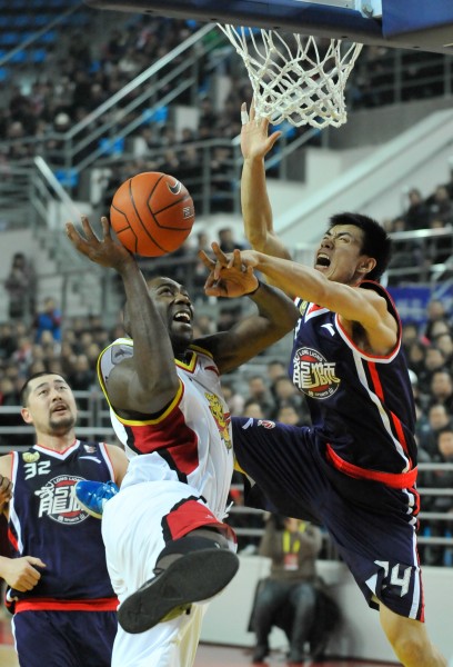 随着裁判的 随着裁判的